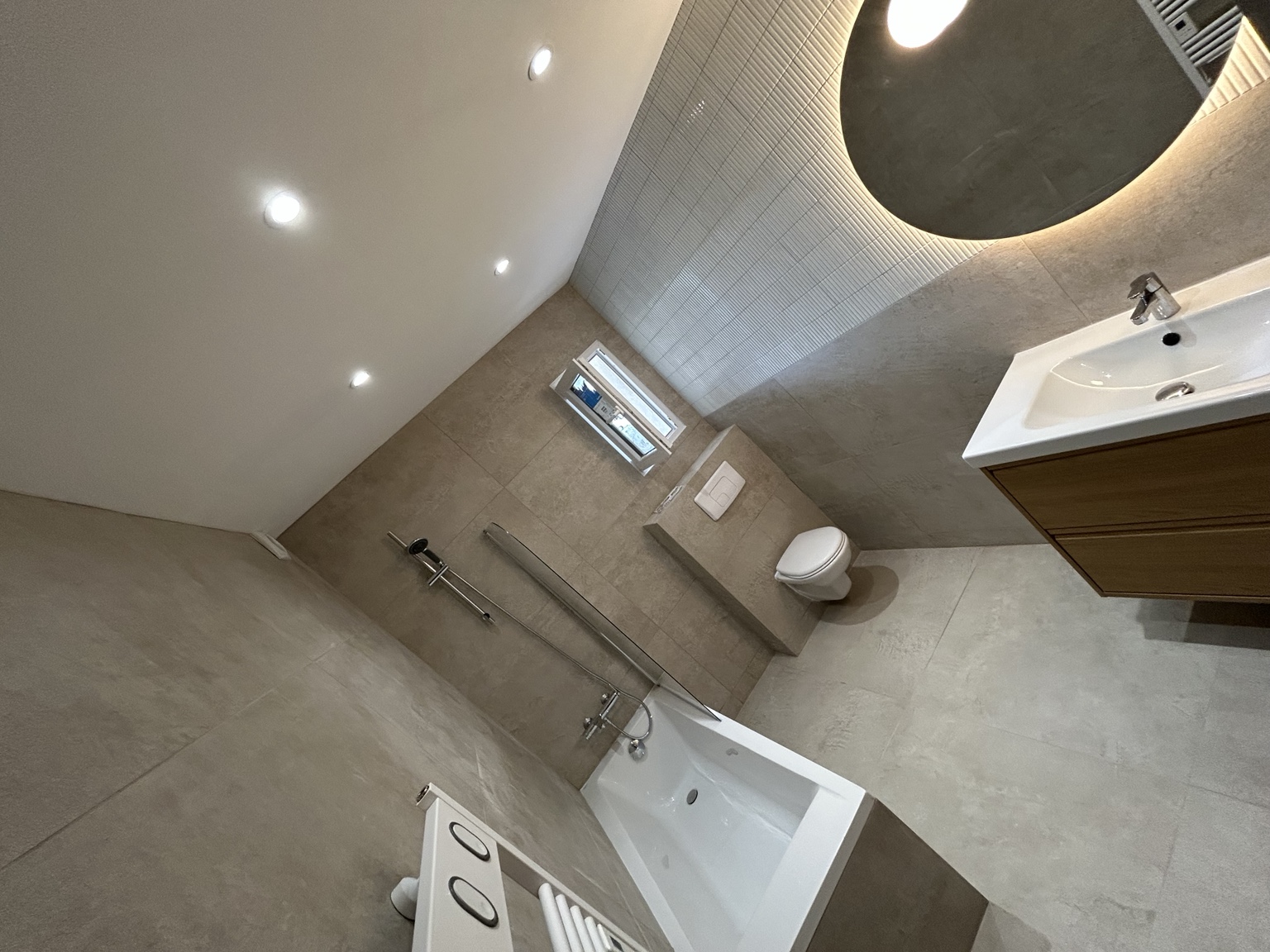 Salle de bains rénovée dans une maison à Bouc-Bel-Air
